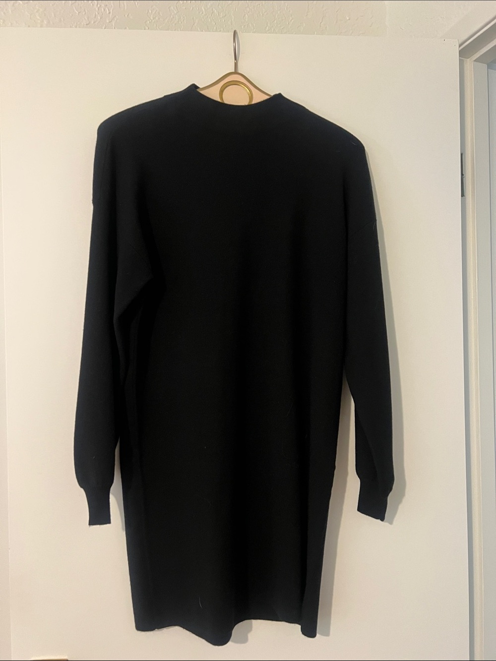 NWT Vero Moda Black Crewneck Knit Sweater dress  size Large. Gorgeous!